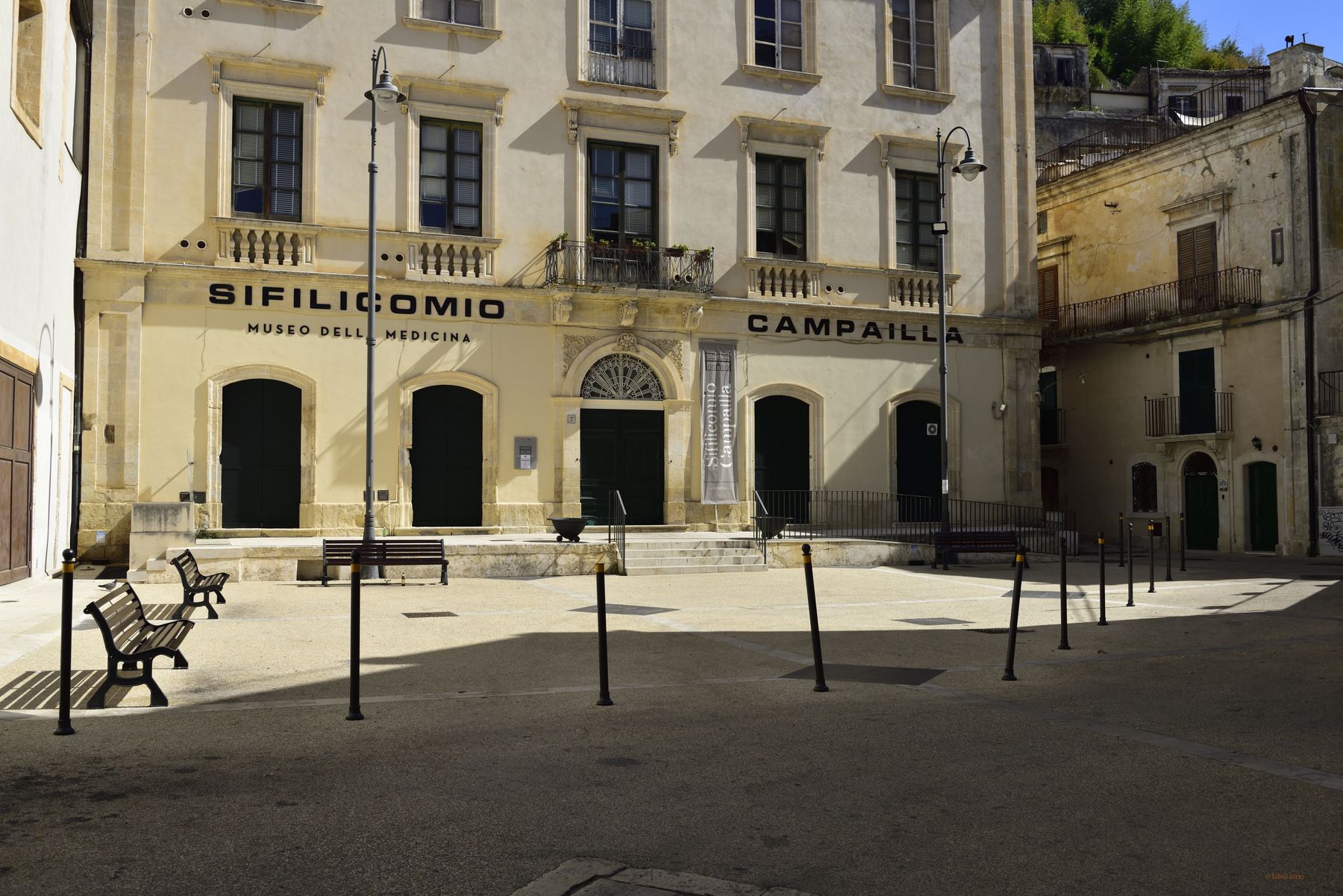 La piazzetta del Museo della Medicina «Sifilicomio Campailla» a Modica